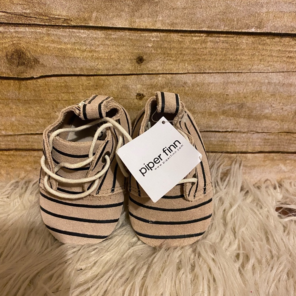 Piper & Finn Baby/Toddler Striped Soft Sole Shoes - Tan/Black
